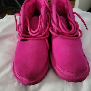 UGG Kids Boots in Bright Pink